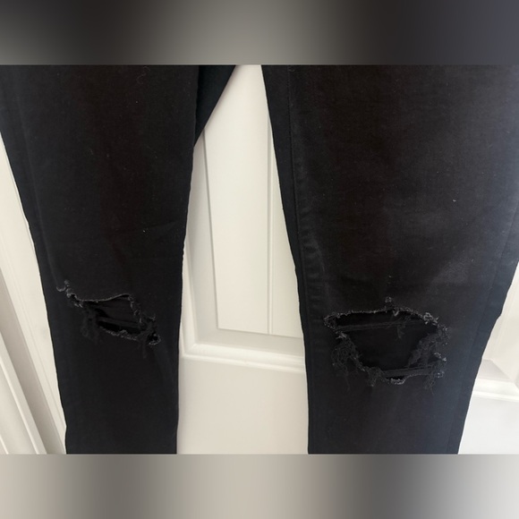 American Eagle Black Distressed Jeans - Picture 4 of 6